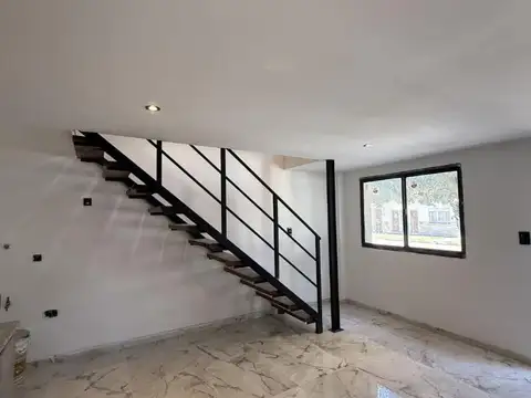 Depto Tipo Casa en Venta de 2 ambientes