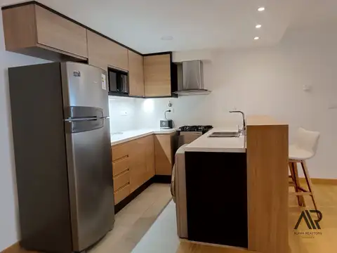 21 de Setiembre 2700