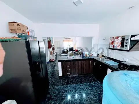 Casa en Venta con 3 cocheras