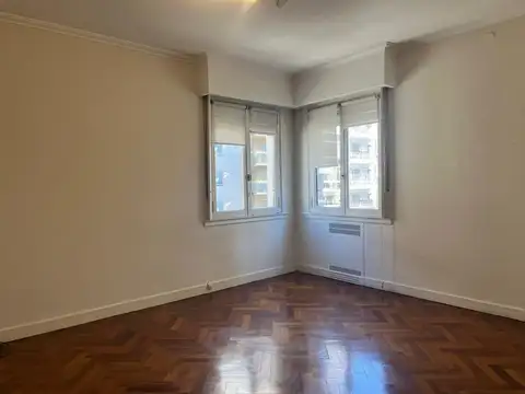 6° piso al frente con vista abierta en Viamonte y Callao