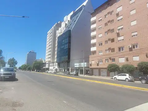 Oficina en Alquiler en Neuquén, $ 2.300.000