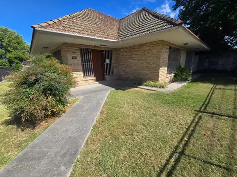 Casa en Venta en Burzaco, USD 229.000