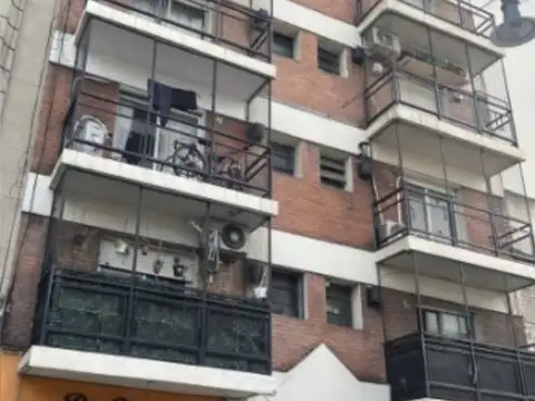 DEPARTAMENTO 2 AMBIENTES MONSERRAT - OPORTUNIDAD PARA INVERSION