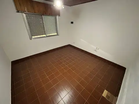 Departamento en Alquiler en Cruce Castelar, $ 460.000
