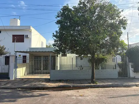 CASA VENTA 2 DORM ALEJANDRO CENTENO