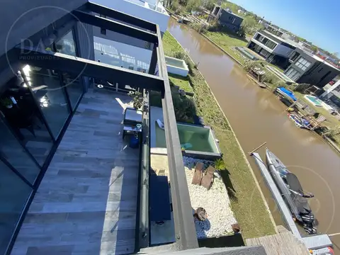 Casa 3 ambientes con 2 baños