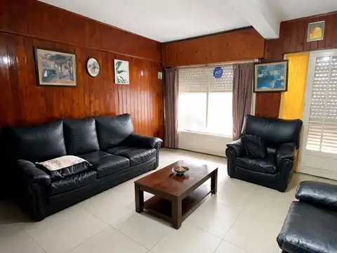 5 AMBIENTES LOCAL COMERCIAL GARAGE AMPLIO TERRENO