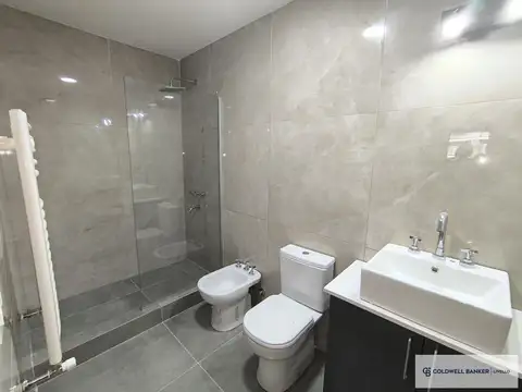 Departamento en Alquiler con 2 cocheras