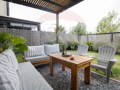 Depto Tipo Casa en Venta de 5 ambientes