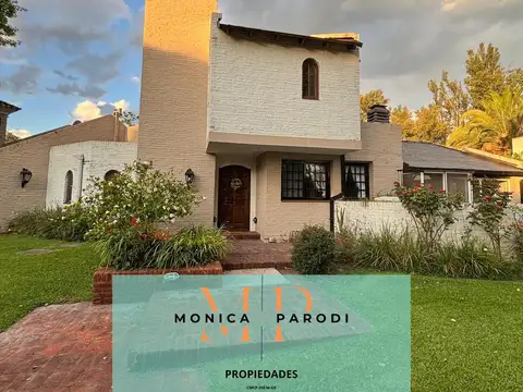 Casa en Venta con 1 cochera