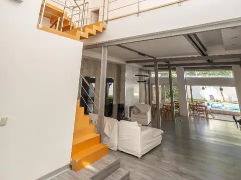 Casa en Alquiler de 4 dormitorios