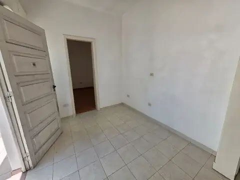 Depto Tipo Casa en Alquiler de 3 ambientes
