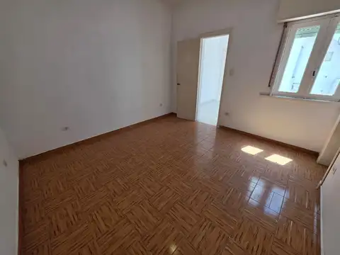 Depto Tipo Casa en Alquiler 50 años