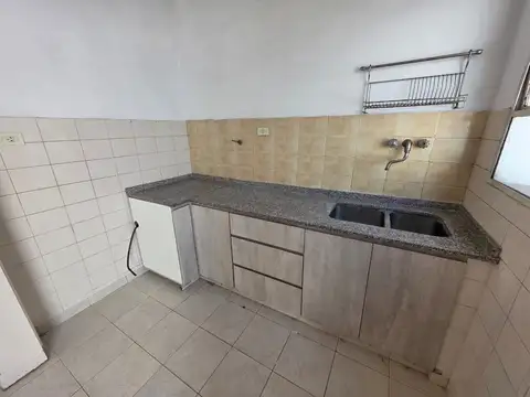 Depto Tipo Casa en Alquiler de 2 dormitorios