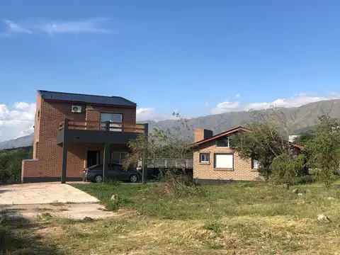 Casa + pileta + quincho en alquiler en Carpinteria San Luis