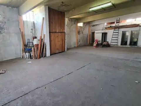 EN VENTA EN MARTIN CORONADO GALPON EN PLANTA ALTA DE 110M2 CONTRAFRENTE - FICHA 8532