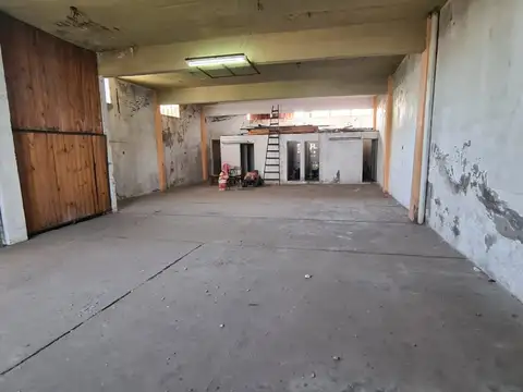 EN VENTA EN MARTIN CORONADO GALPON EN PLANTA ALTA DE 110M2 CONTRAFRENTE - FICHA 8532