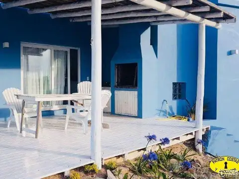 Casa en Venta con 3 cocheras