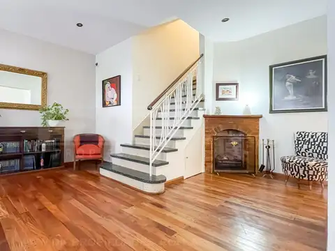 Casa 4 ambientes con 3 baños