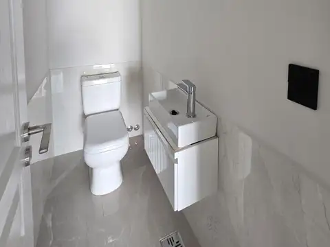 Depto Tipo Casa en Venta con 1 cocheras