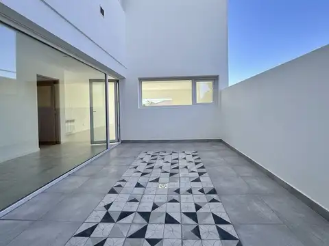 Depto Tipo Casa en Venta 2 años
