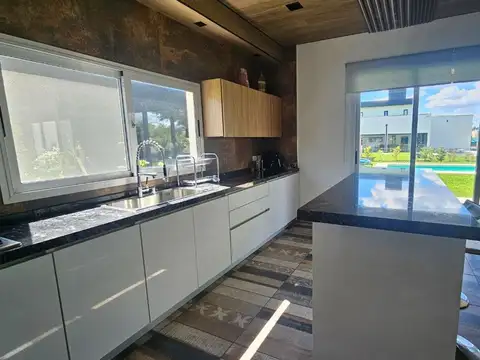 ALQUILER FEBRERO CASA 4 AMB MORENO PRADOS DEL OEST