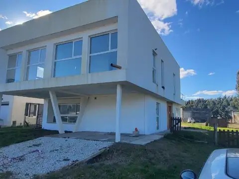 Venta o Permuta Casa 4 Ambientes a estrenar en barrio privado