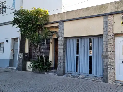 EXCELENTE PH TRES AMBIENTES C/ GARAJE - S/EXPENSAS