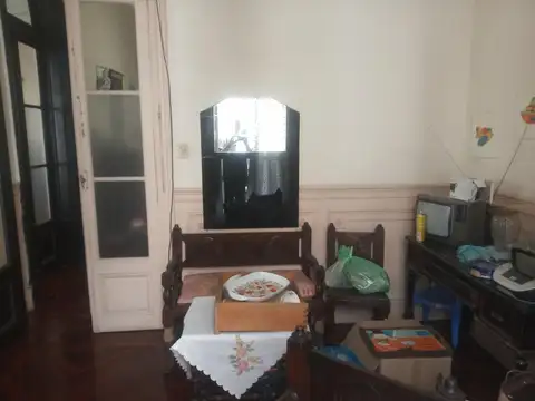 Depto Tipo Casa en Venta 90 años