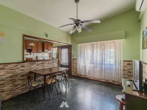 Venta de campo 3 Ha. con 2 casas cerca de Pando