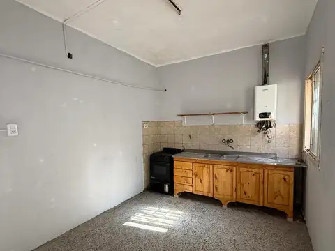 Casa de 3 dormitorios en Mendoza 2900 . Excelente ubicación.