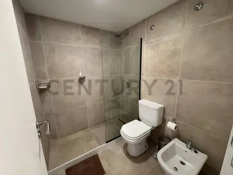 Departamento en Alquiler con 1 cocheras