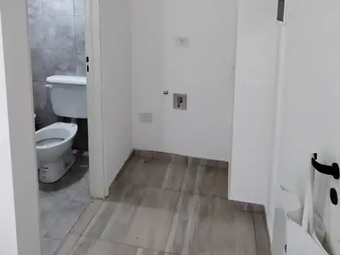 Departamento en Alquiler en Temperley, $ 400.000