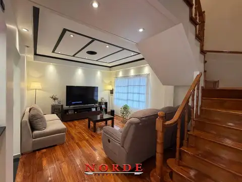Casa 5 ambientes con 3 baños