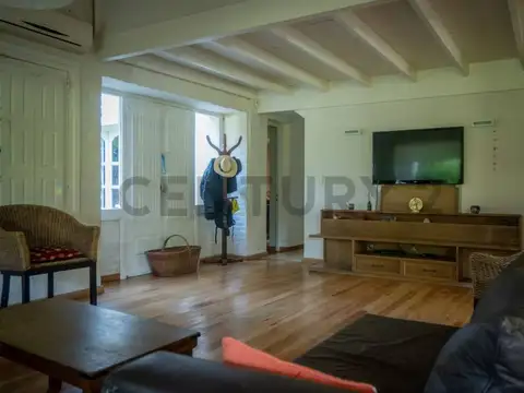 Casa en Venta en Villa Elisa, USD 400.000