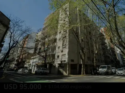 LUMINOSO DEPTO. DE 3 AMBIENTES AL FRENTE CON BALCON