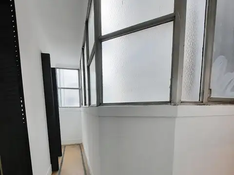 SALTA AL 1500 - 51 M2 IMPECABLE COCINA COMPLETA