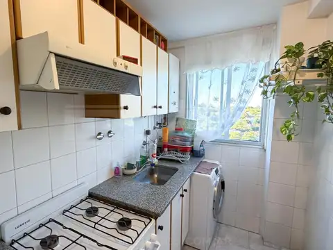 Departamento en Venta en San Isidro Vias / Rolon, USD 135.000