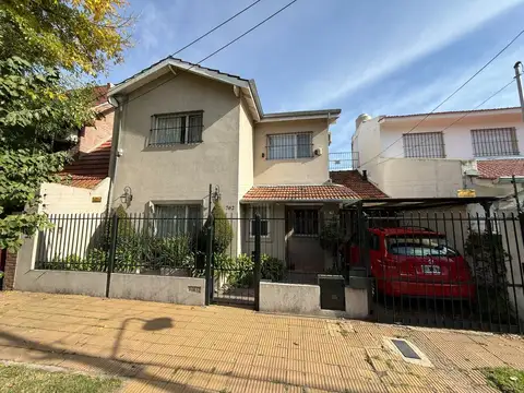 CASA 5 AMBIENTES EN VENTA EN SAN ISIDRO