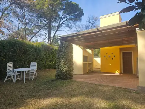 VENDO CASA  Ascochinga  2d terreno grande esquina