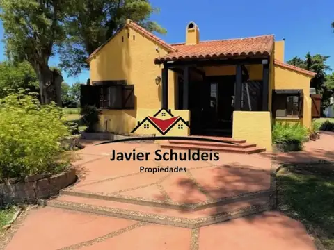 Chacra 16 has Villa Ruiz UNICAS. 