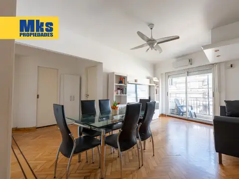 Venta. Tres ambientes. Balcón al frente. Sobre Av Montes de Oca.