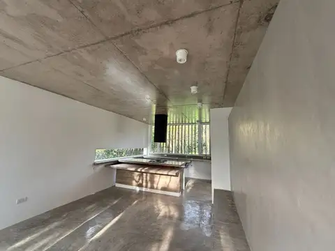 Casa 2 ambientes con 1 baño