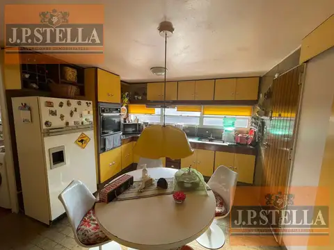 Excelente Casa 5 Amb - 235 m² Cub. s/Lote 506 m² - SOLO USO COMERCIAL/PROFESIONAL - S.Justo (Ctro)