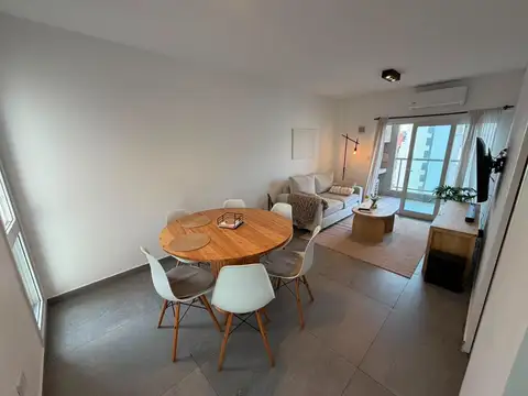 Del Valle Iberlucea 3100, Piso 8°