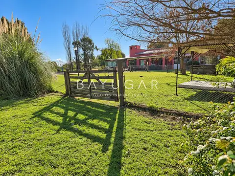 Casa en Venta con 6 cocheras