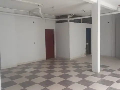 DEPOSITO EN ALQUILER :: CERCANO A ACCESO OESTE :: 90m2