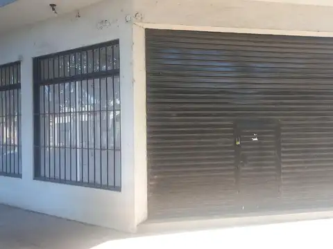 DEPOSITO EN ALQUILER :: CERCANO A ACCESO OESTE :: 90m2