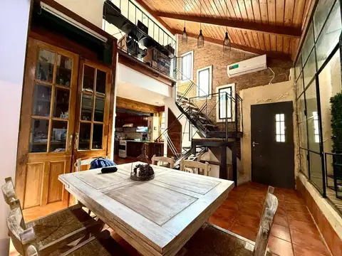 Depto Tipo Casa en Venta de 5 ambientes
