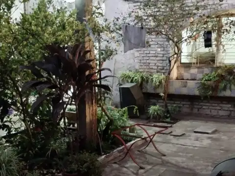 Ideal dos familias,. con fondo libre  Nuevo Valor